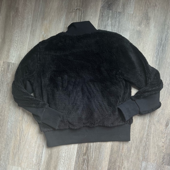 Lole fuzzy bomber style jacket - Picture 14 of 14